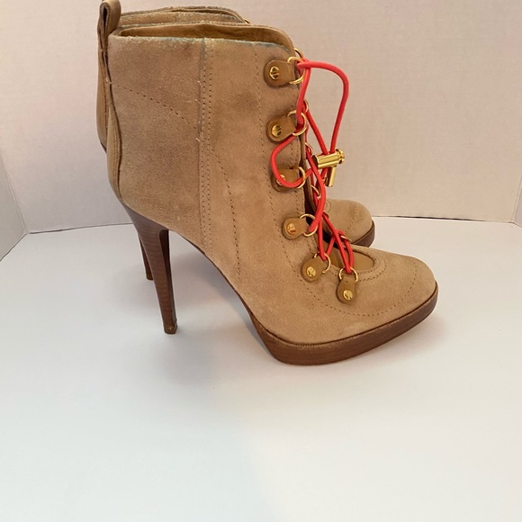 🚫SOLD🚫Tory Burch Halima Suede Booties - Picture 5 of 7